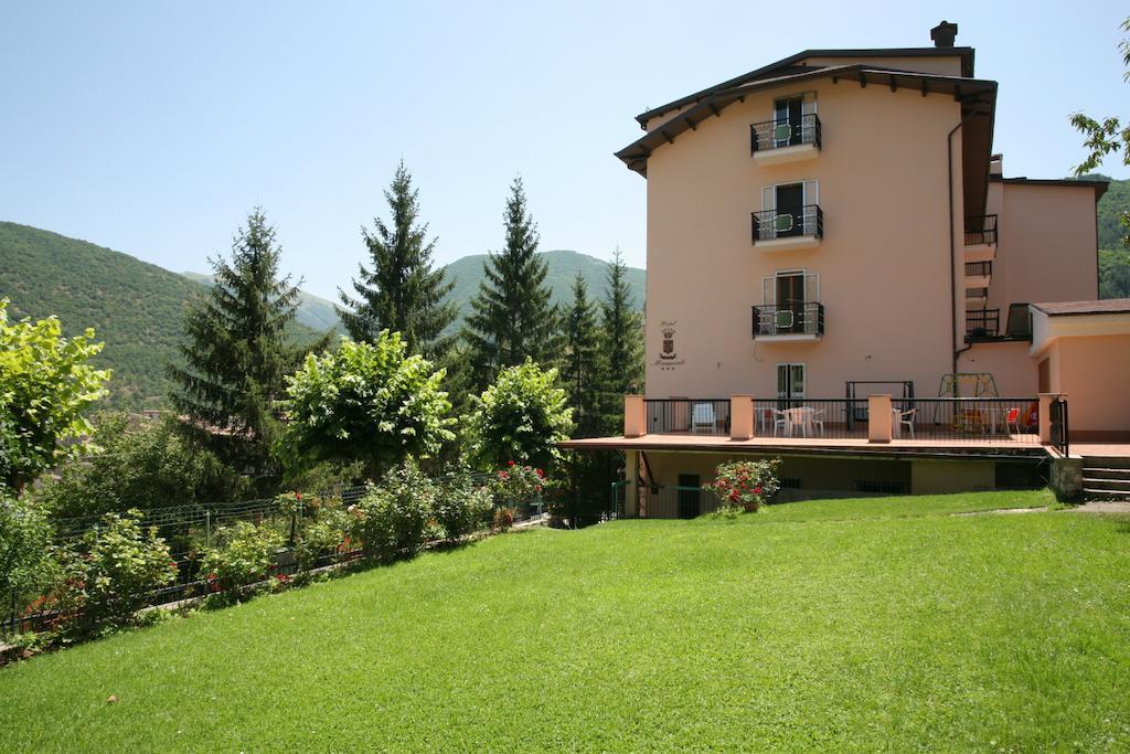 Albergo Miramonti Scanno Exterior foto